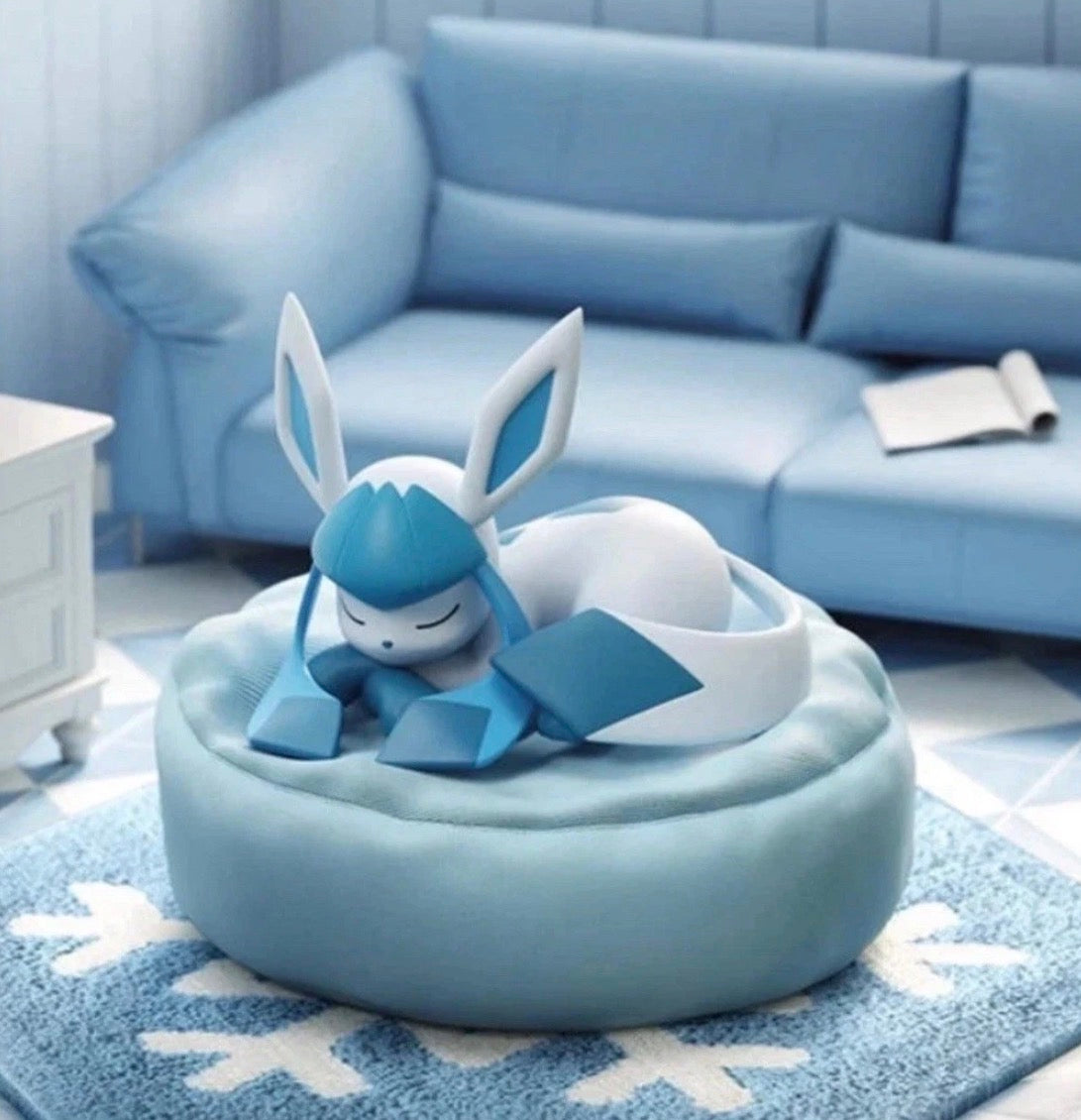 Sleepy Eevee’s Blind Boxes!